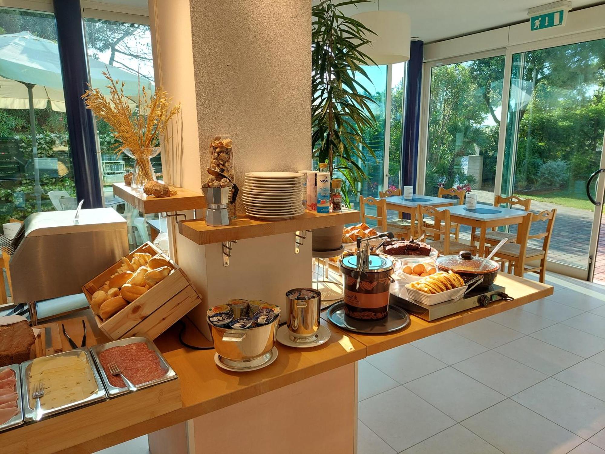Hotel Astor B&B ลิโด ดิ กลาสเซ ภายนอก รูปภาพ