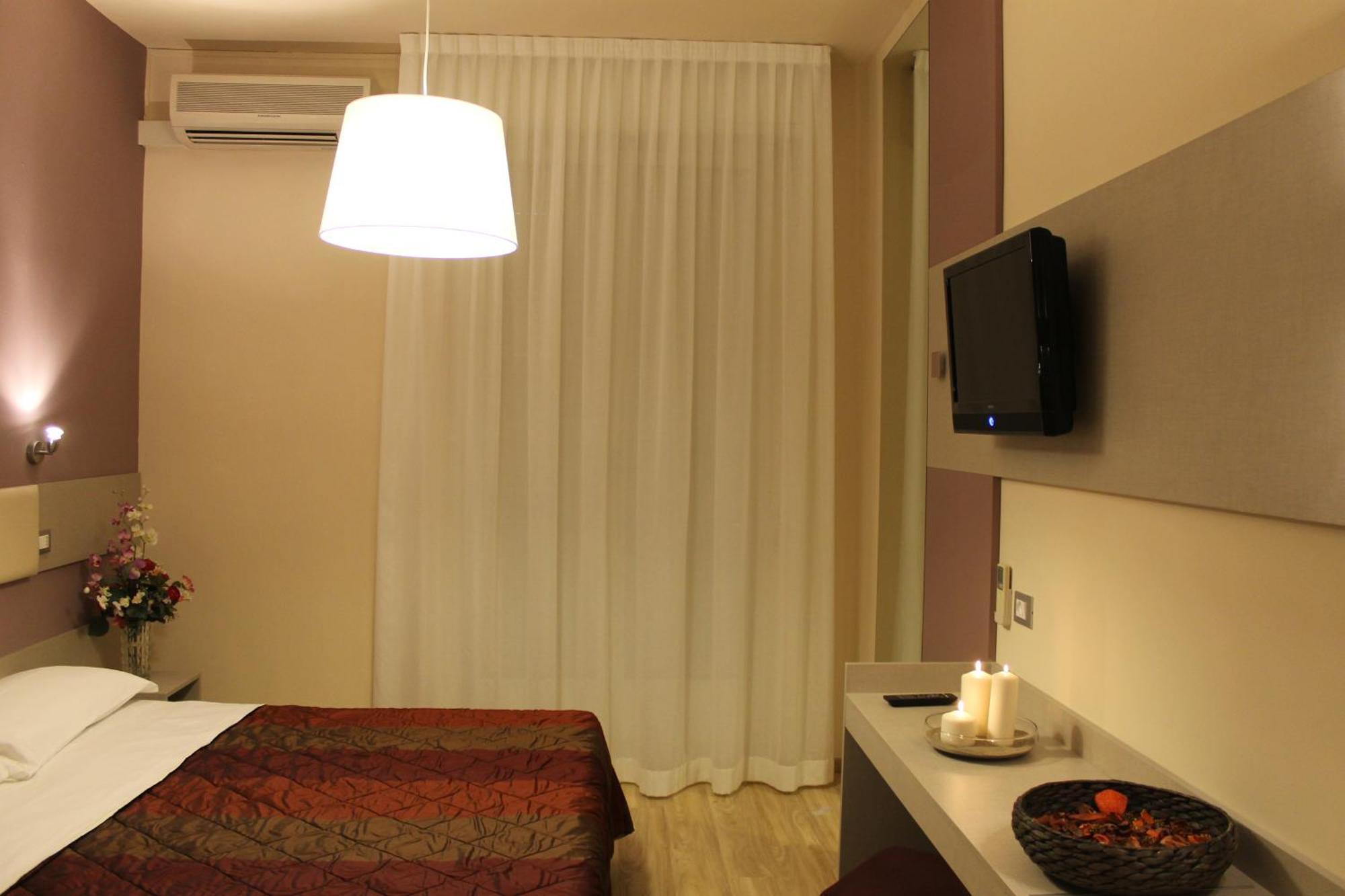 Hotel Astor B&B ลิโด ดิ กลาสเซ ภายนอก รูปภาพ
