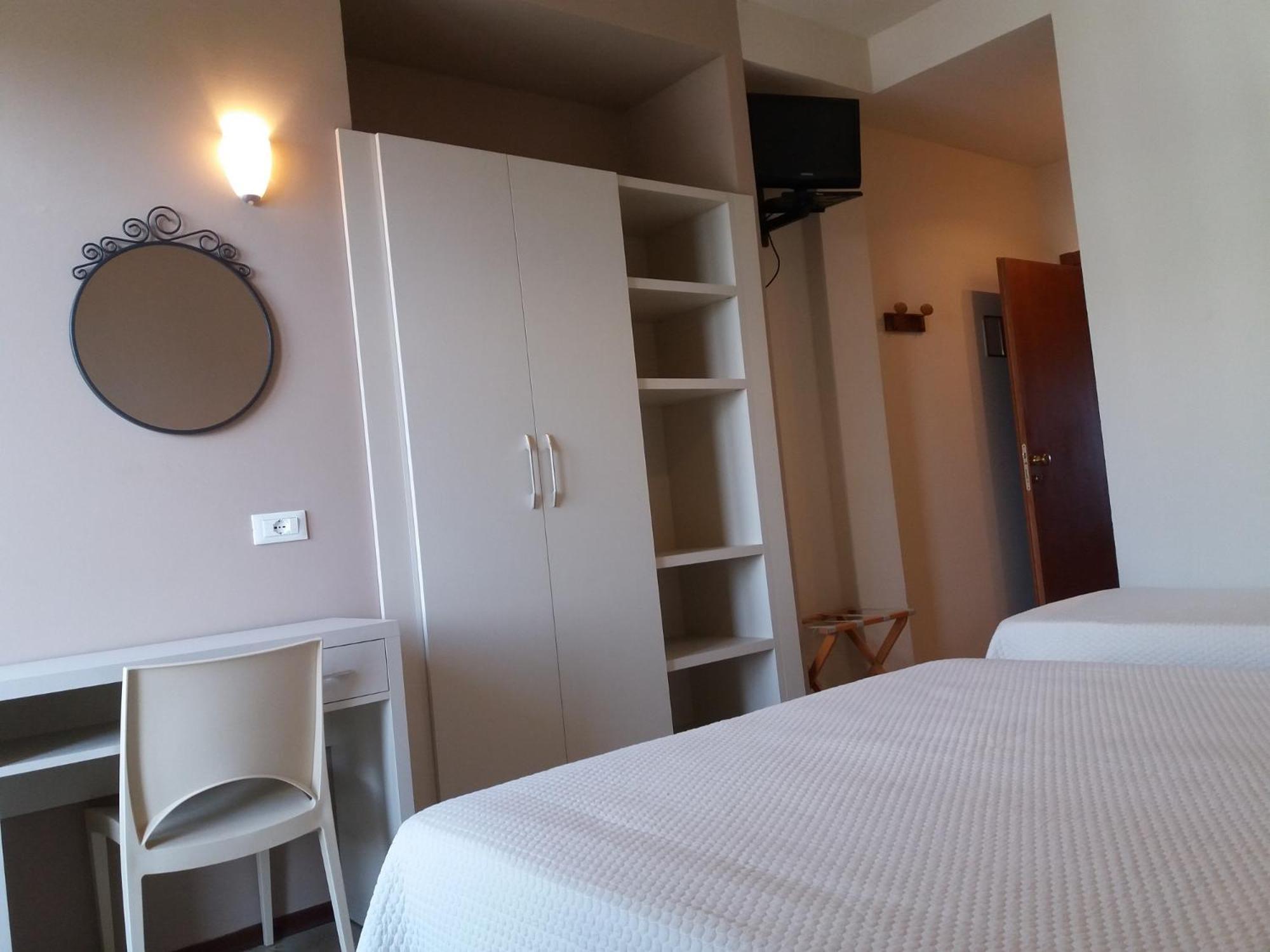Hotel Astor B&B ลิโด ดิ กลาสเซ ภายนอก รูปภาพ