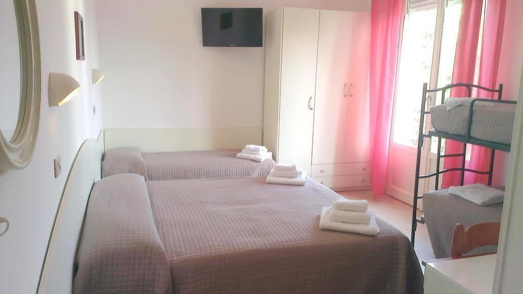 Hotel Astor B&B ลิโด ดิ กลาสเซ ภายนอก รูปภาพ