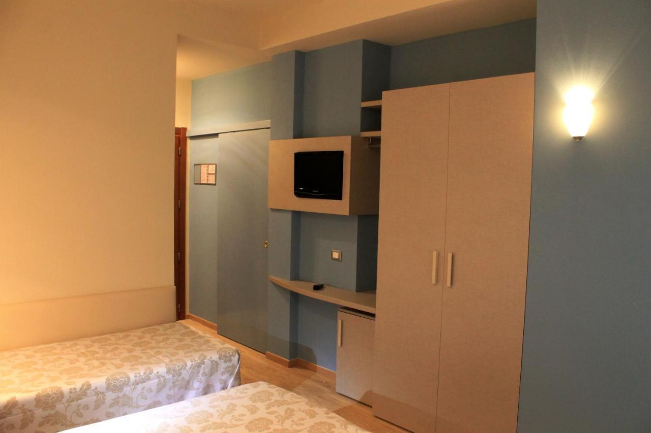 Hotel Astor B&B ลิโด ดิ กลาสเซ ภายนอก รูปภาพ