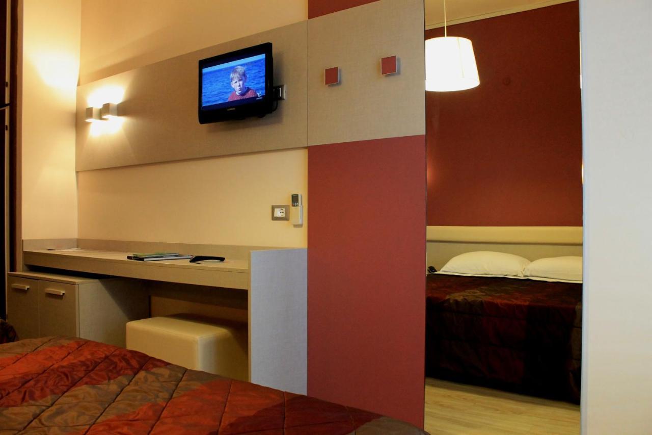 Hotel Astor B&B ลิโด ดิ กลาสเซ ภายนอก รูปภาพ
